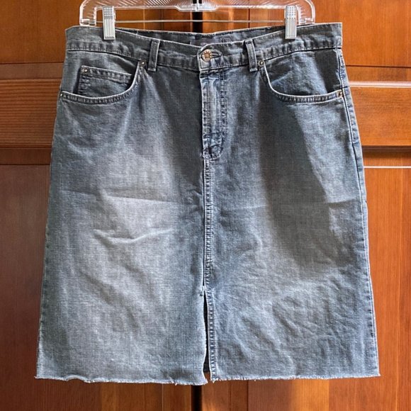 Onion Faded Black Denim/Jean skirt with front slit - raw hem - size 10 (no tag) - Picture 1 of 8
